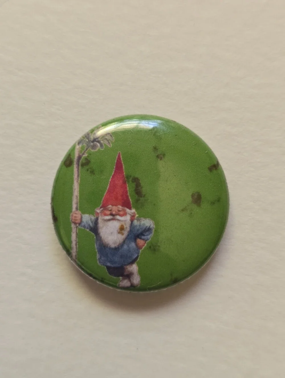 Gnome Pin Button